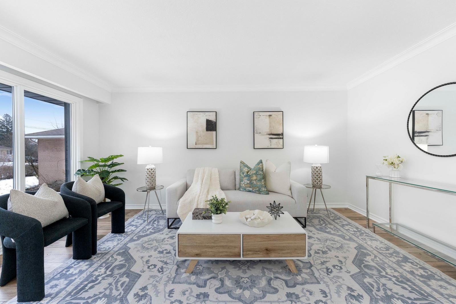 518 Third Line - Living Room