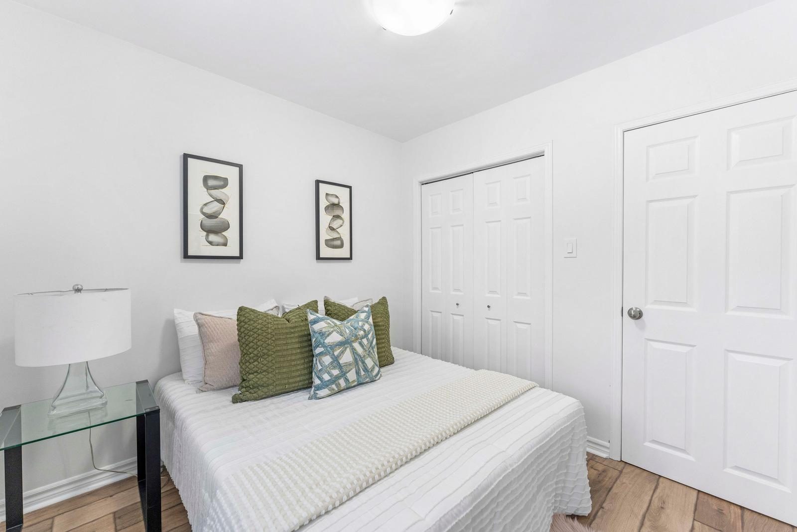 518 Third Line - Bedroom